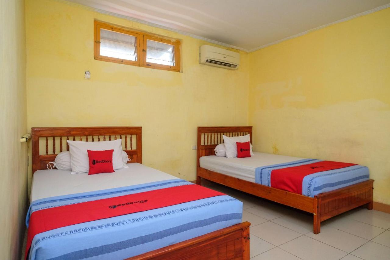 Reddoorz Near Pelabuhan Nusantara Parepare Extérieur photo
