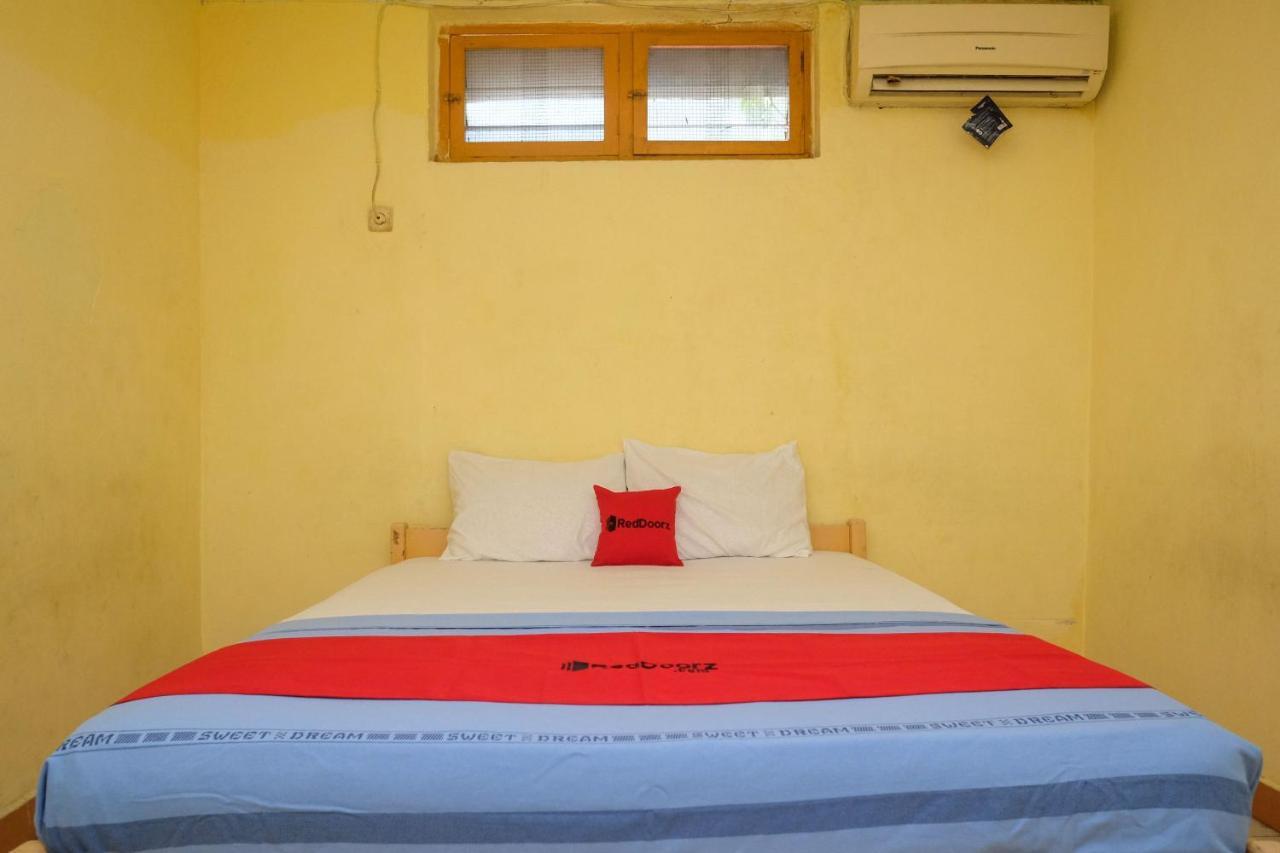 Reddoorz Near Pelabuhan Nusantara Parepare Extérieur photo