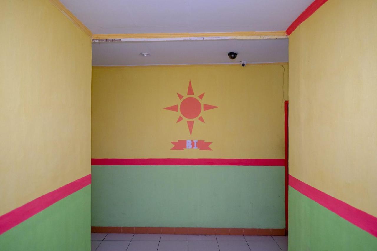 Reddoorz Near Pelabuhan Nusantara Parepare Extérieur photo